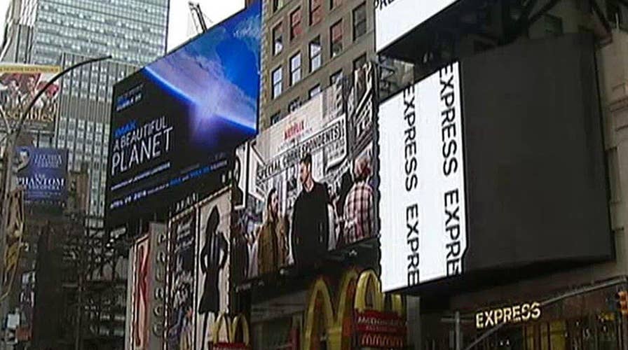 Are billboards that track shoppers' phones legal?