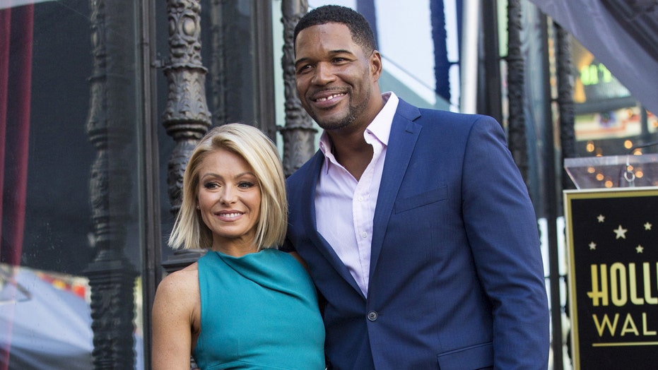 Michael Strahan And Kelly Ripa All Smiles On His Last Day Fox News