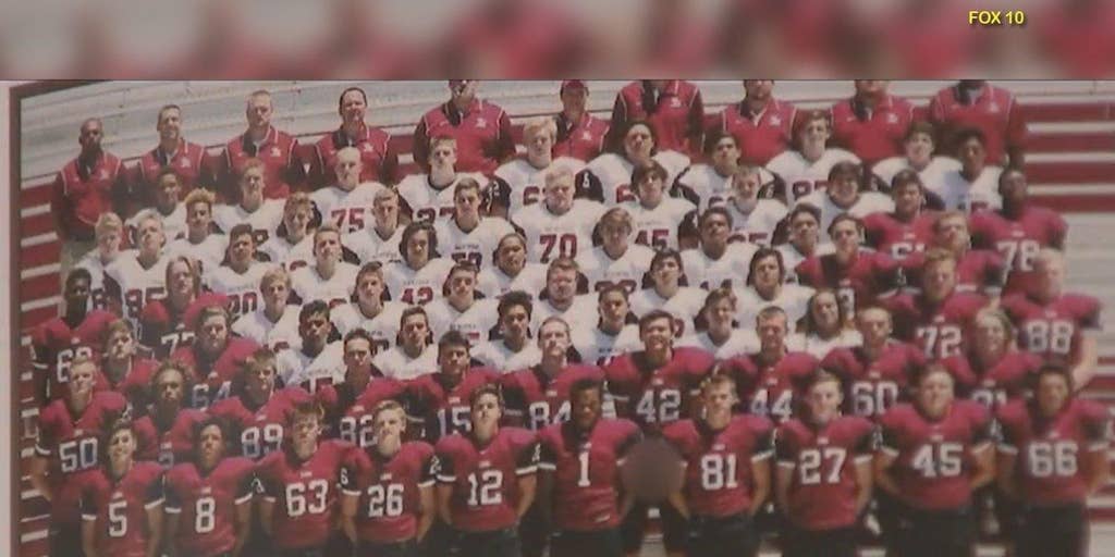 Teen Arrested For Flashing Privates In Yearbook Football Pic Fox News