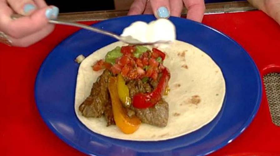 Cooking with 'Friends': Cinco de Mayo fajitas