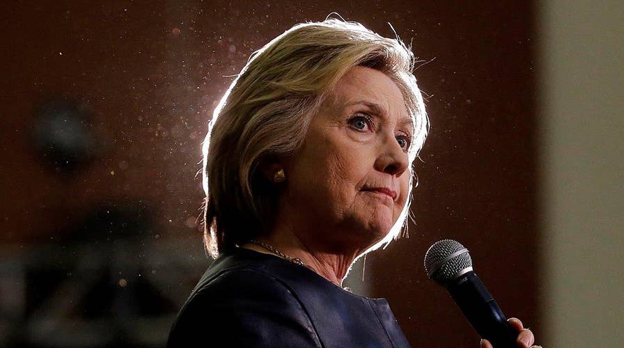 Concerns over lack of memos between Clinton, top IT staffer