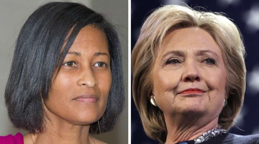 Top Clinton aide walks out on FBI over email questions