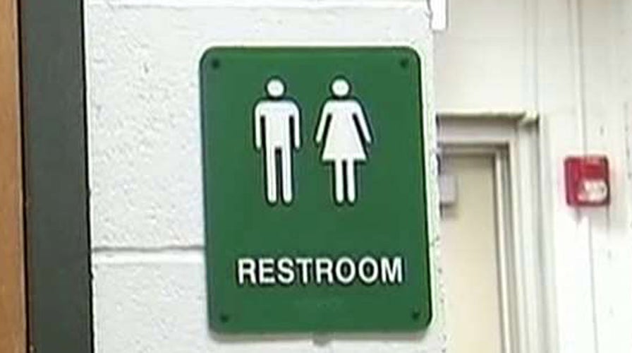 Obama to issue transgender bathrooms order to public schools