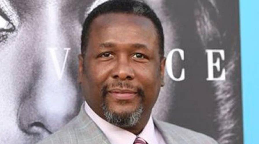 'The Wire' star arrested for attacking Sanders supporter