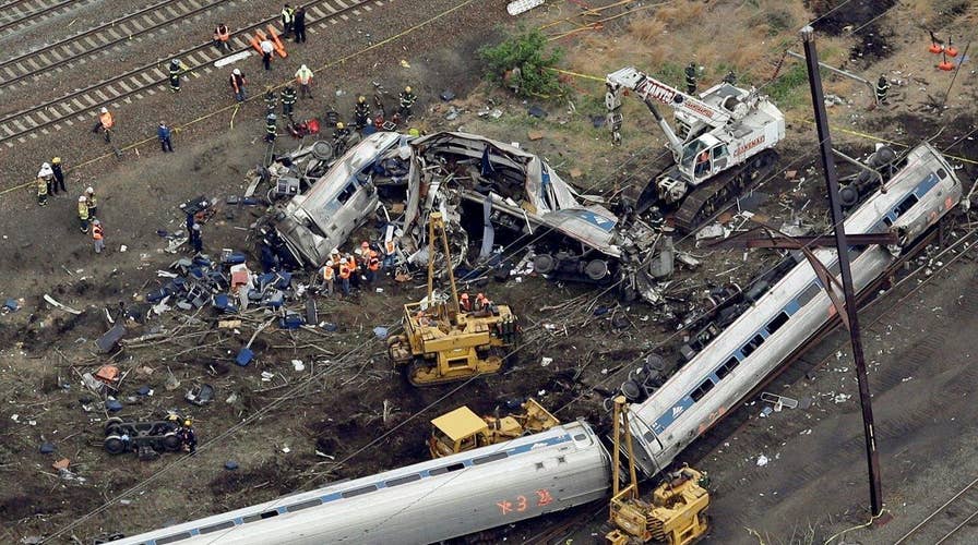 NTSB: Train engineer distracted in Philadelphia Amtrak crash