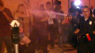 Police use pepper spray against protesters in Albuquerque - Fox News