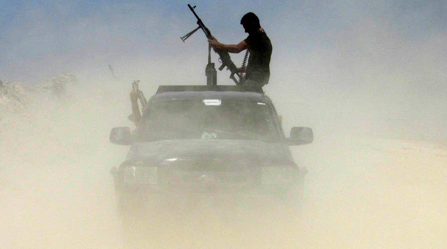 Iraqi troops battle ISIS militants in bid to retake Fallujah