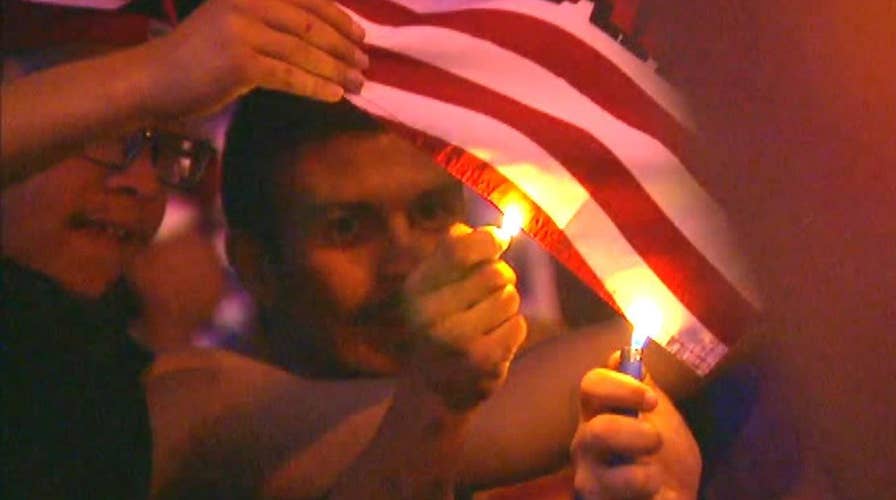 Protesters clash with police in Albuquerque, New Mexico