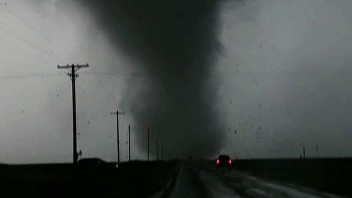 Tornadoes tear through Kansas, Oklahoma