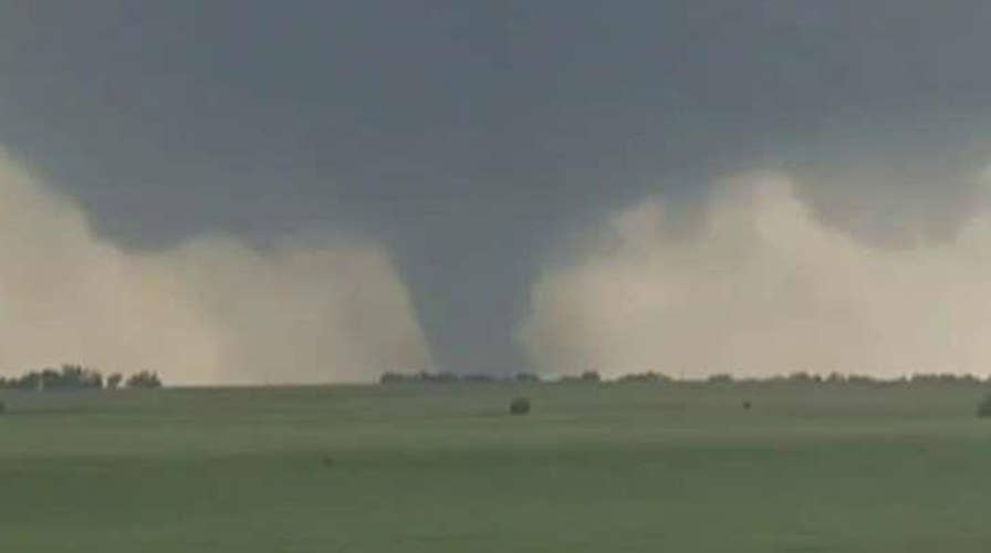 Powerful tornado rips through Kansas