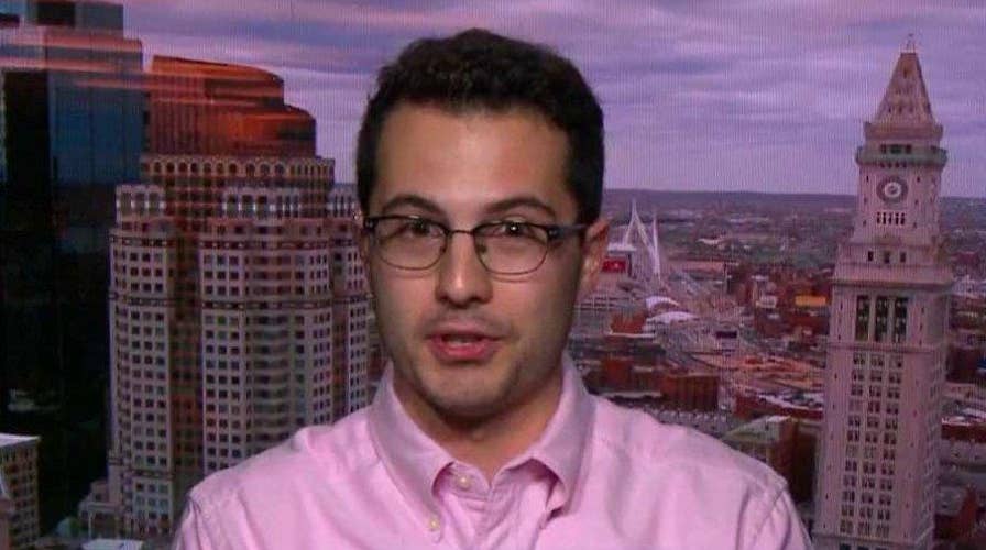 Millennial defends choice to move back in with his parents