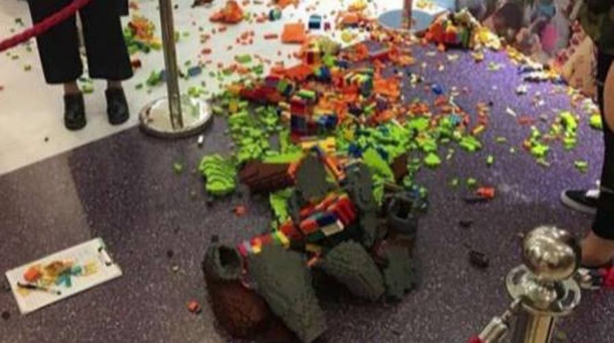 4-year-old boy knocks over $15,000 Lego statue