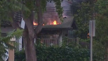 Suspected gunman who shot 2 Fremont police officers found dead inside house after standoff