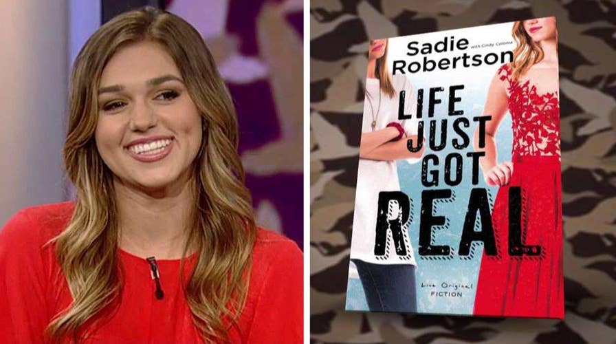Sadie Robertson of 'Duck Dynasty' pens fiction book