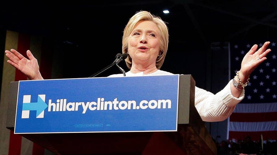 Clinton sends conciliatory message to Sanders