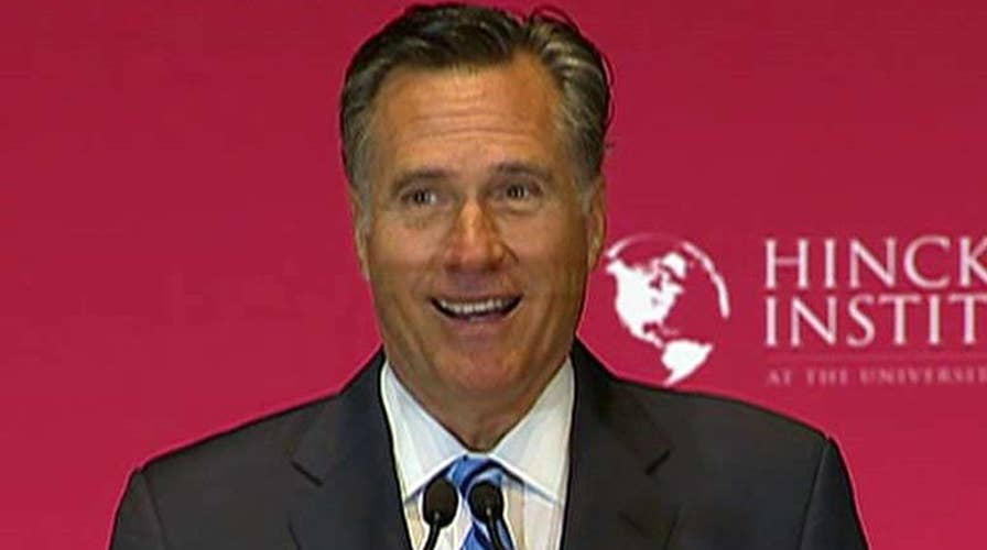 Anti-Trump Republicans gather for Romney summit