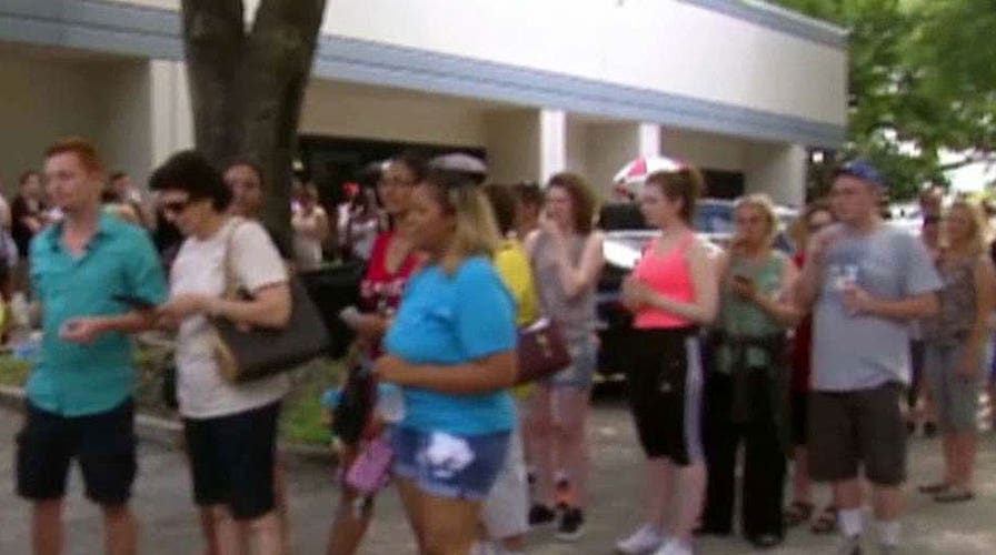 Hundreds line up to donate blood in Orlando