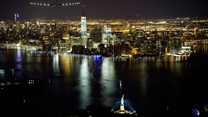 Solar plane pilot describes spectacular flight over New York
