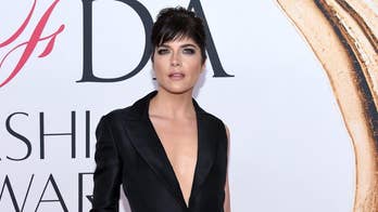 Selma Blair reportedly carried off of plane on stretcher following outburst
