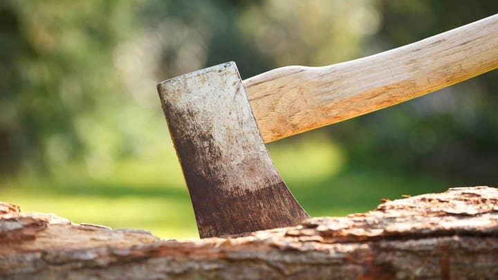 Canadian ax-throwing club seeks liquor license