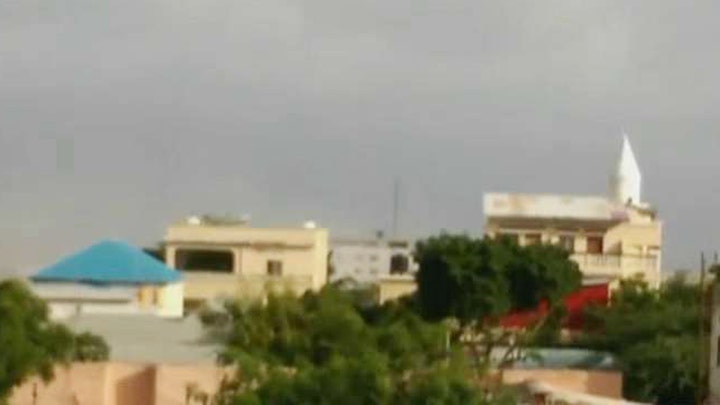 Gunmen armed with grenades storm hotel in Somalia 