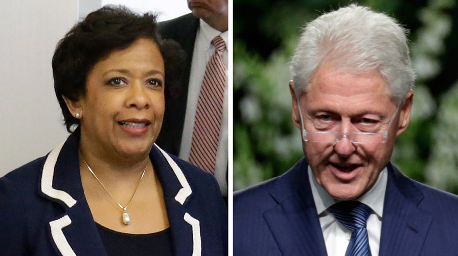 AG Loretta Lynch holds private meeting with Bill Clinton