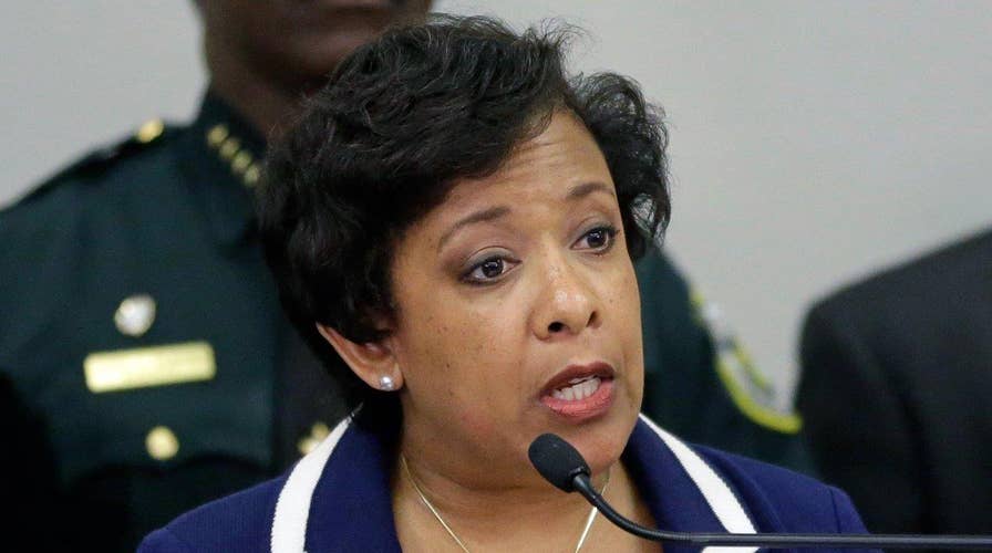Lynch to defer to prosecutors in Clinton email investigation