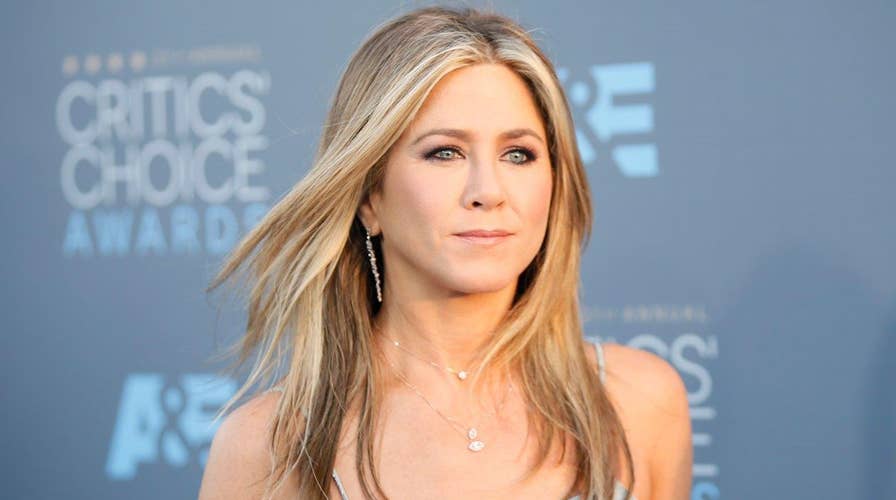 Jennifer Aniston shocks audience by mentioning sex toys on live