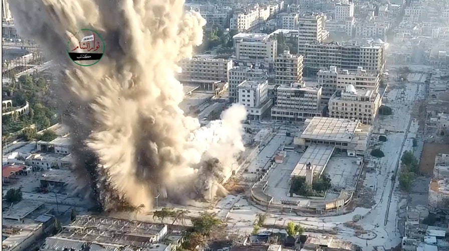 Massive tunnel bomb destroys government building in Aleppo