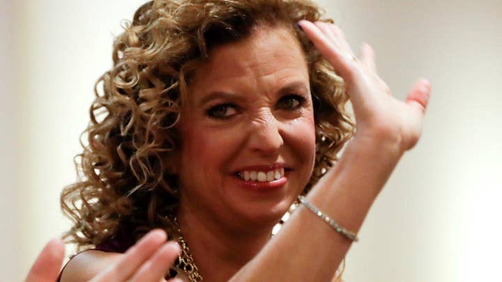 Clinton camp defends adding Wasserman Schultz to campaign