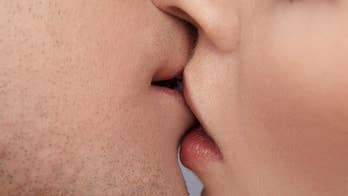 People kiss strangers in attempt to find love on 'Love at First Kiss'