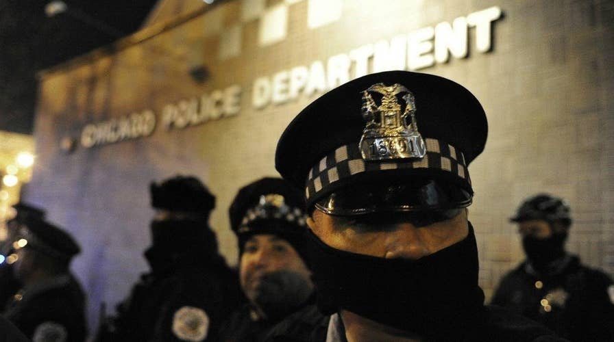 Alleged gangland plot puts Chicago cops on edge