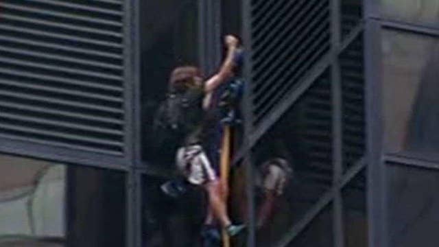 Man Climbs Trump Tower Using Suction Cups Latest News Videos Fox News