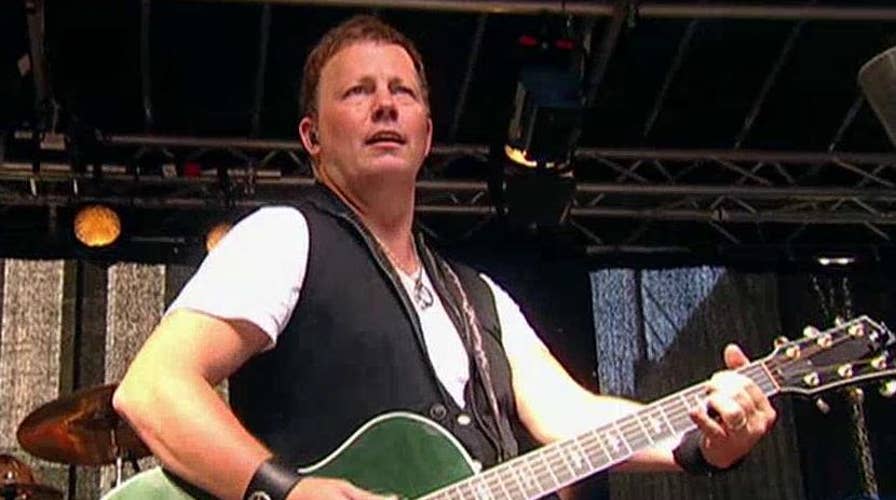 Lonestar performs 'Never Enders'