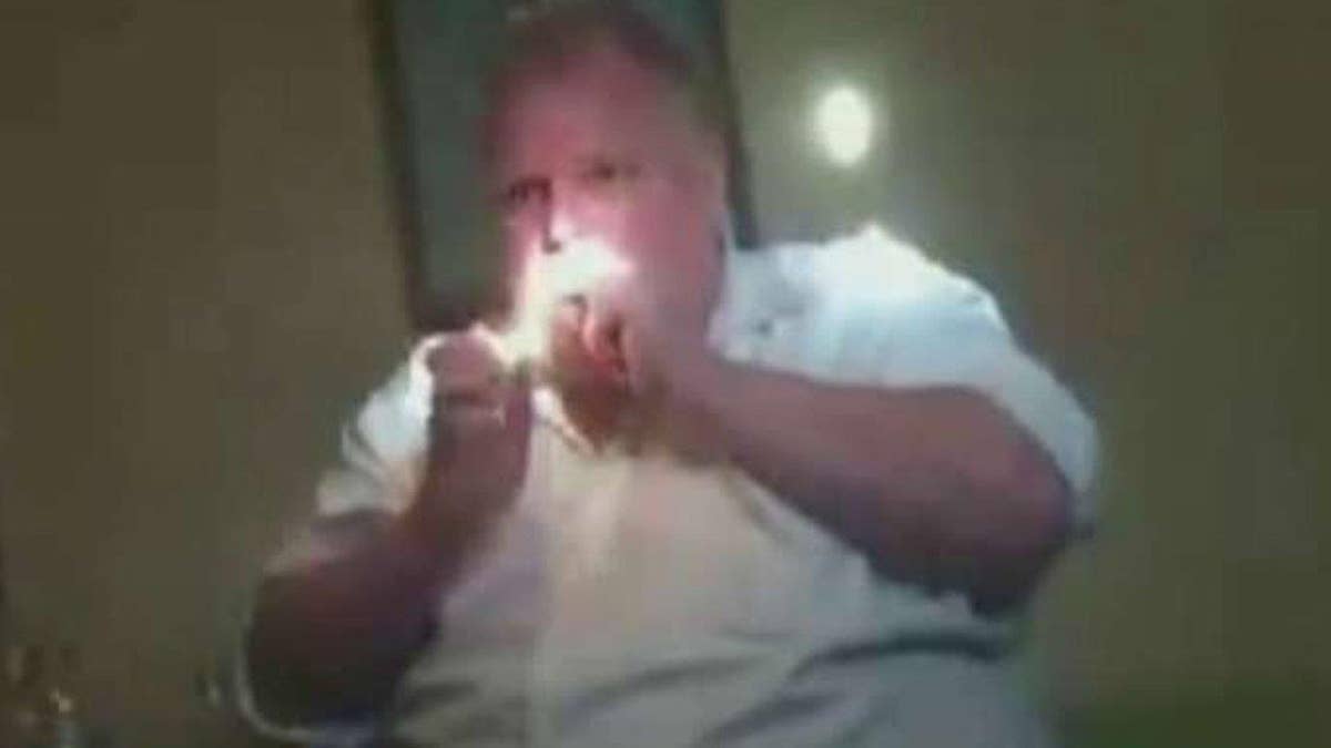 Vídeo de ex-prefeito de Toronto fumando crack é divulgado
