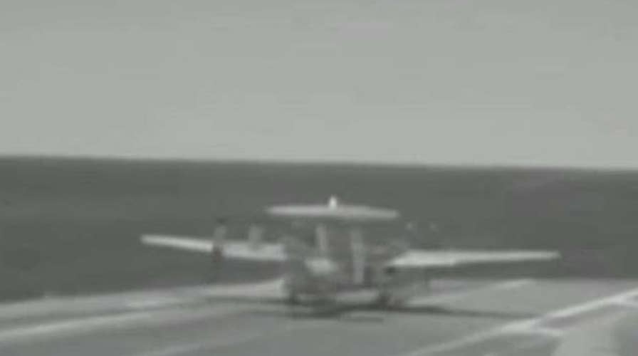 Navy pilots awarded for saving plane from crashing