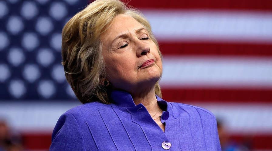 Clinton leads in polls as FBI delivers notes to Hill