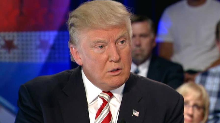 Donald Trump talks 'extreme vetting' immigration plan