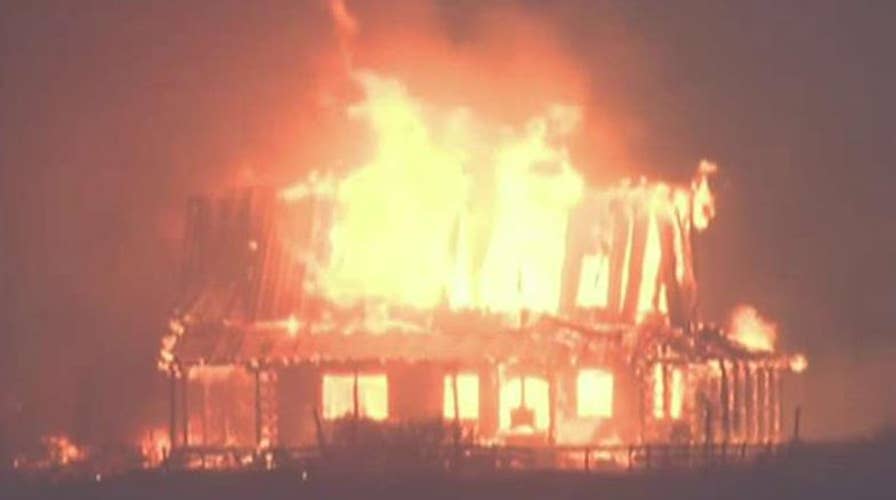 Massive wildfire destroys thousands of homes in California