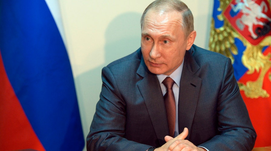 Why is Russia building up their army at the Ukraine border?