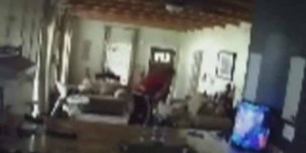 Nanny Cam Captures Armed Robber Breaking Into Atlanta Home Fox News Video 