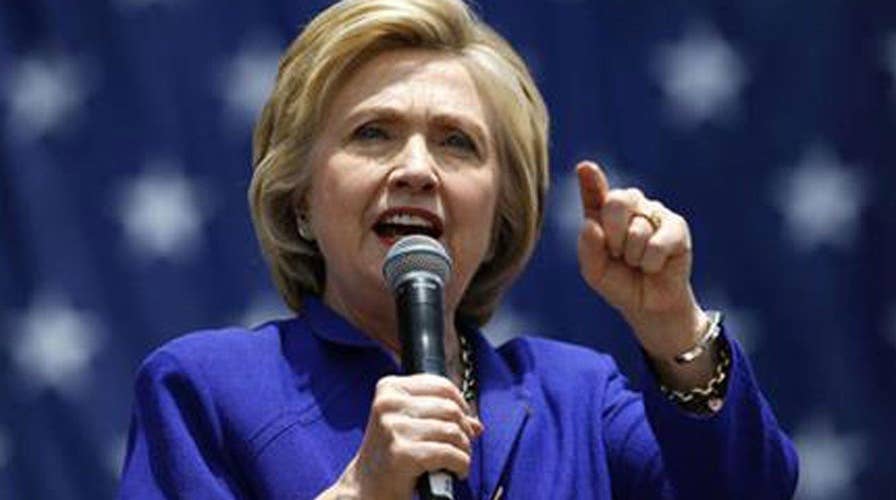 Clinton team uses special methods to delete emails