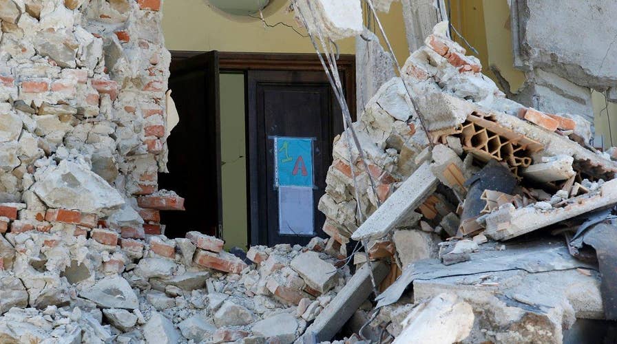 Violent aftershocks in central Italy send survivors running