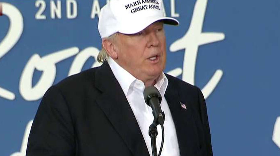 Trump addresses death of Dwyane Wade's cousin in Iowa speech