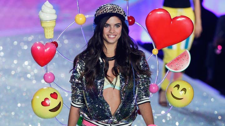 Sara Sampaio photographed topless on yacht