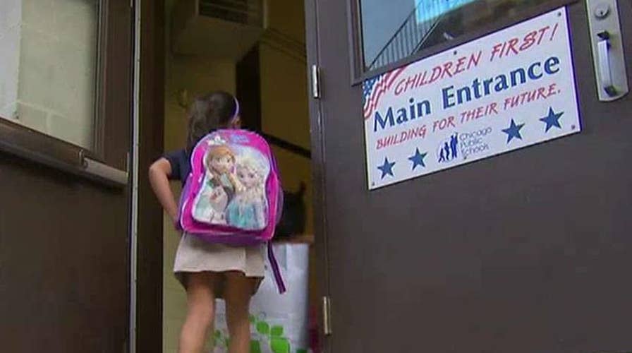 Chicago teachers threaten to strike