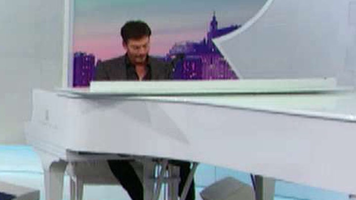 Behind the scenes of Connick Jr.'s new show 'Harry' 