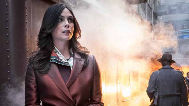 Morena Baccarin teases third season of 'Gotham'