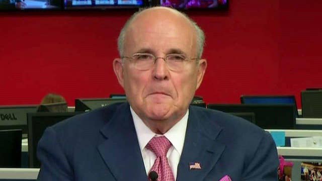 Giuliani puts the responsibility for ISIS on Clinton, Obama