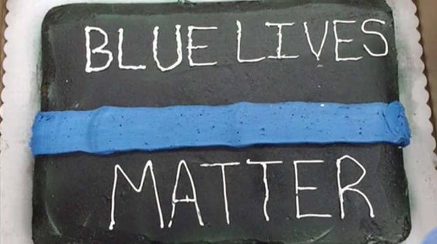 Walmart workers refuse to make cake for cop's retirement